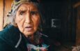 Reportaje a «Melania Vielma» tejedora de telar Mapuche en Lonquimay.